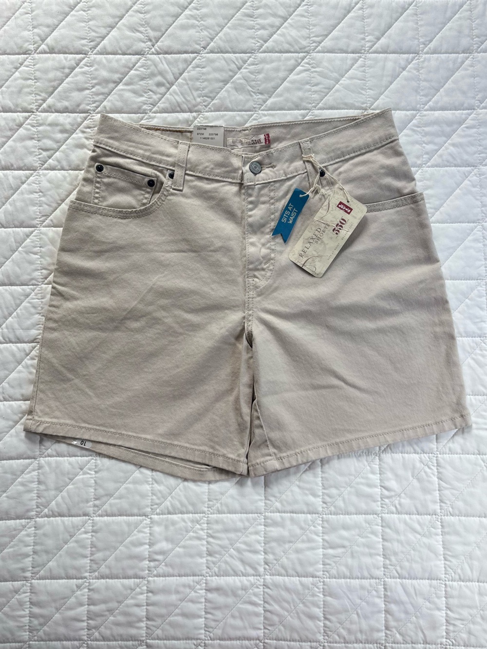 Levi's 550 Relaxed Fit Mid-Thigh Denim Shorts - Sandstone Beige - Size 10 (M)